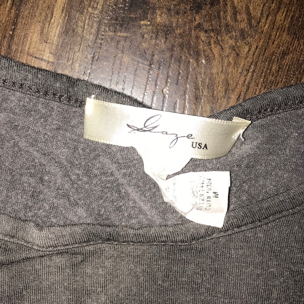 Distressed basic tee - Picture 2 of 2